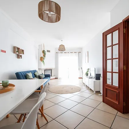 Daire Cozy Traveller & Garage *