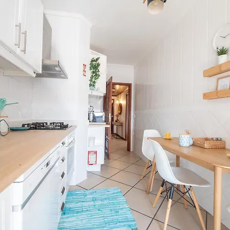 Cozy Traveller & Garage